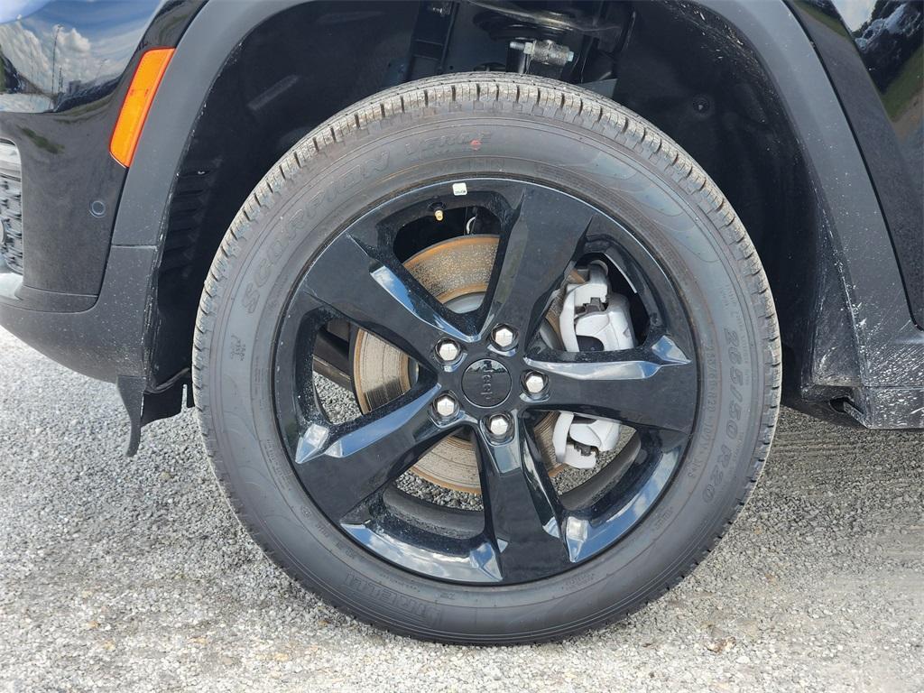 new 2025 Jeep Grand Cherokee L car, priced at $49,800