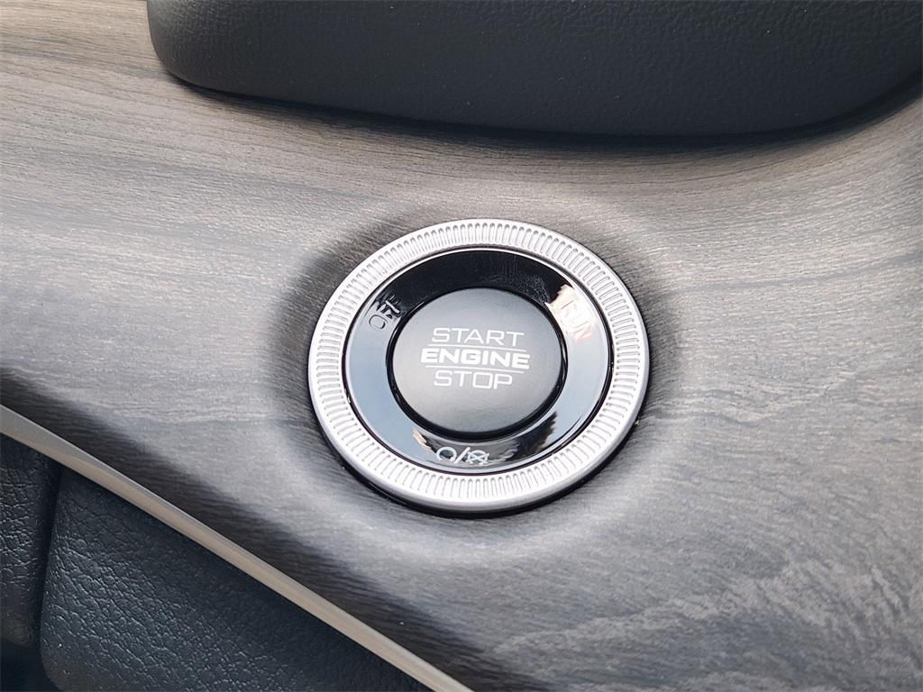 new 2025 Jeep Grand Cherokee L car, priced at $49,800