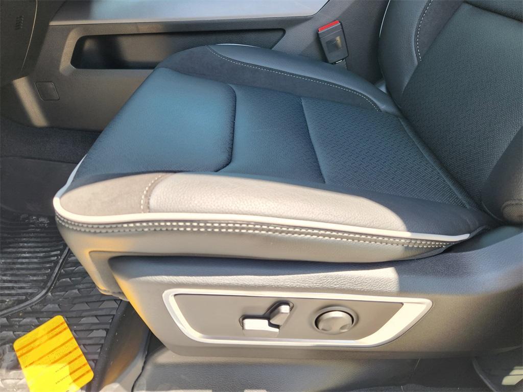 new 2025 Ram 1500 car, priced at $59,726