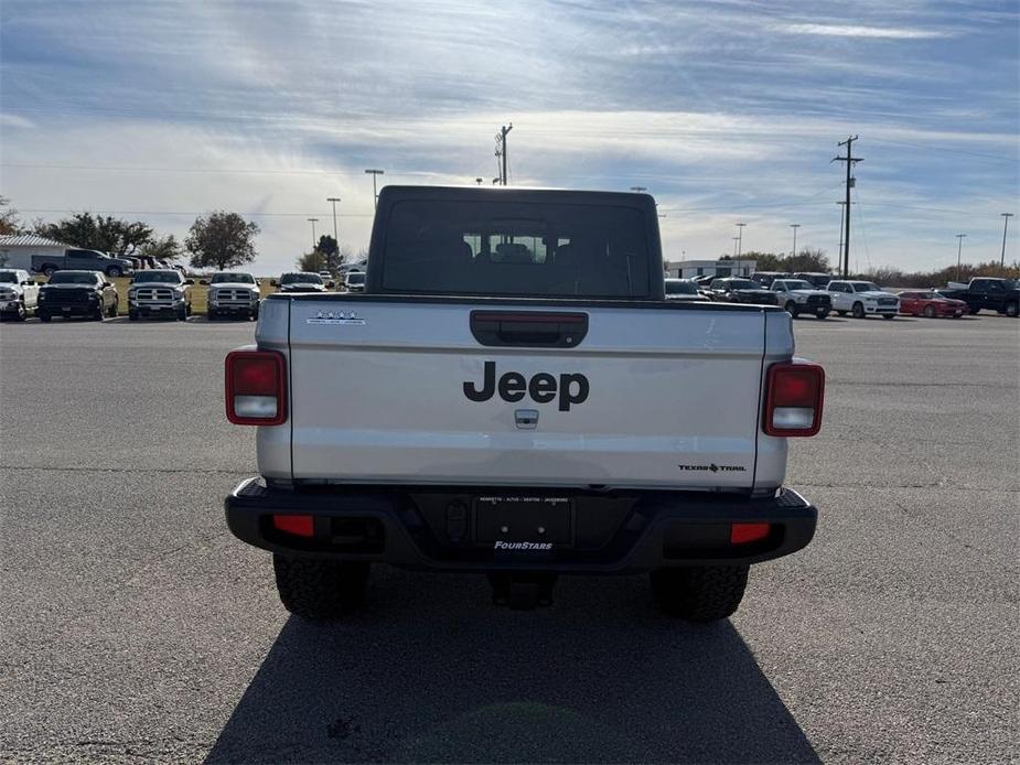 used 2022 Jeep Gladiator car, priced at $34,591