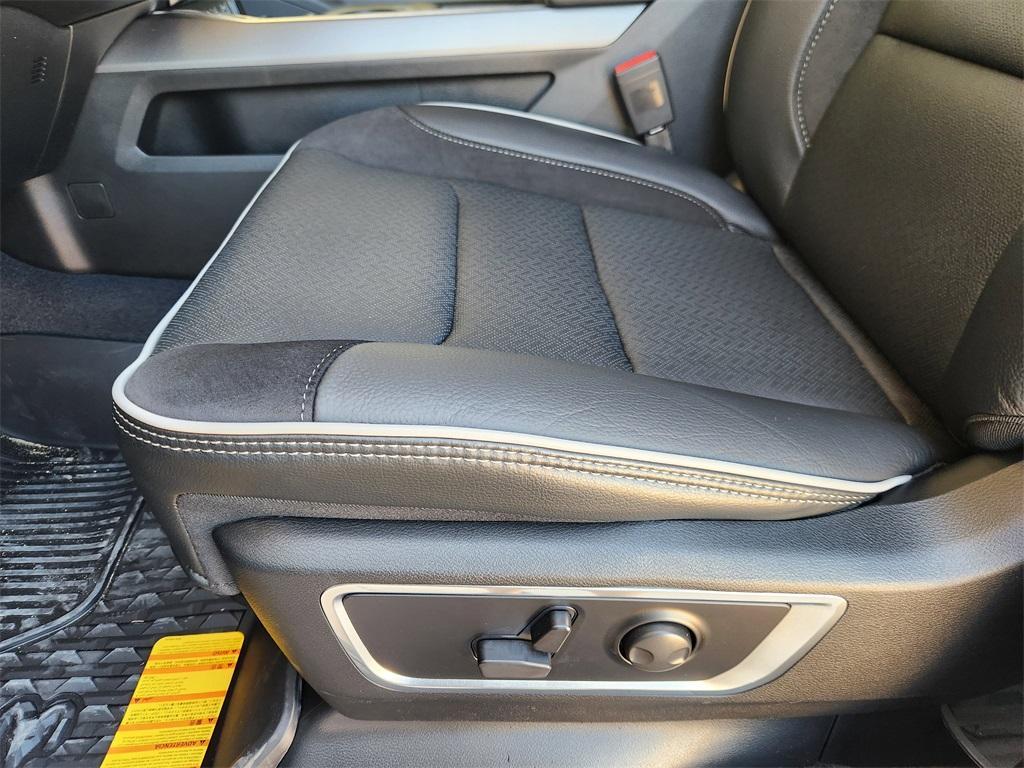 new 2025 Ram 1500 car, priced at $59,021
