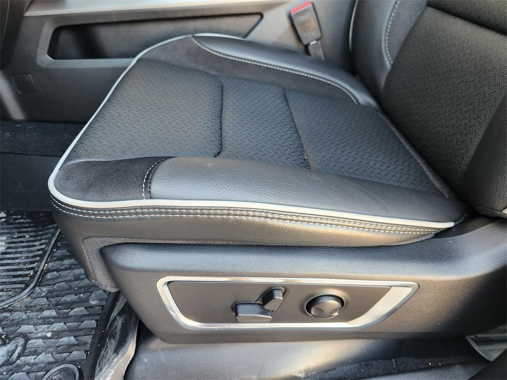 new 2025 Ram 1500 car, priced at $62,461