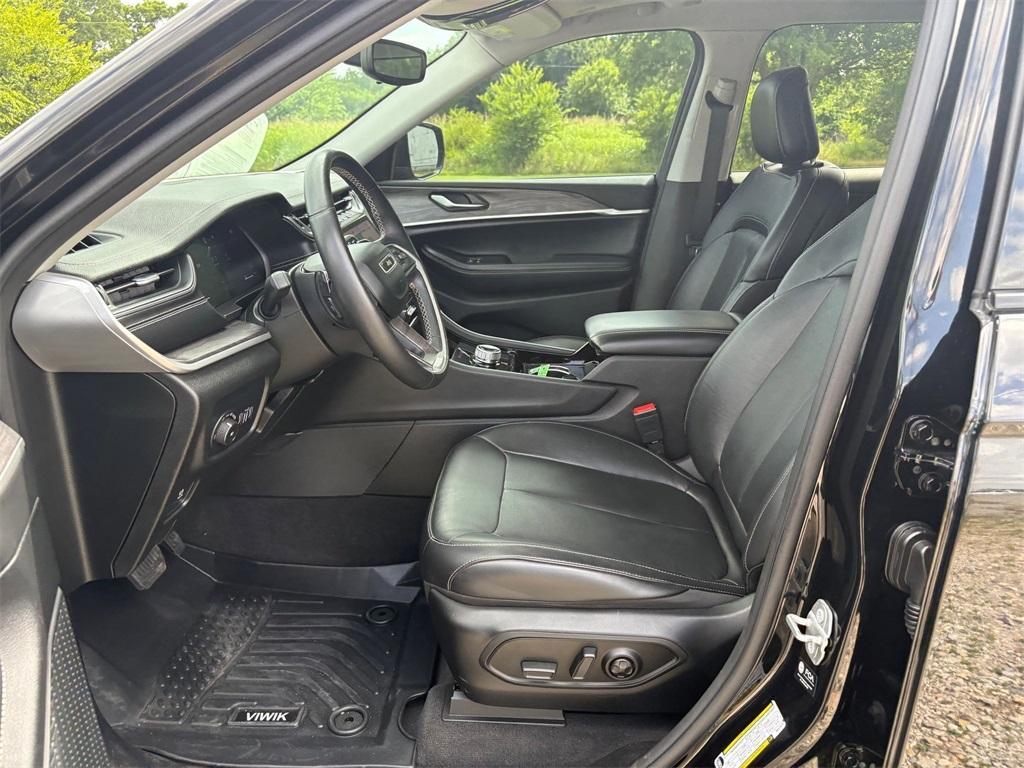 used 2021 Jeep Grand Cherokee L car, priced at $25,520