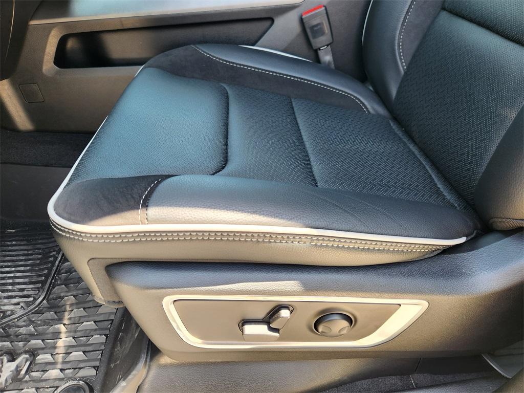 new 2025 Ram 1500 car, priced at $60,016