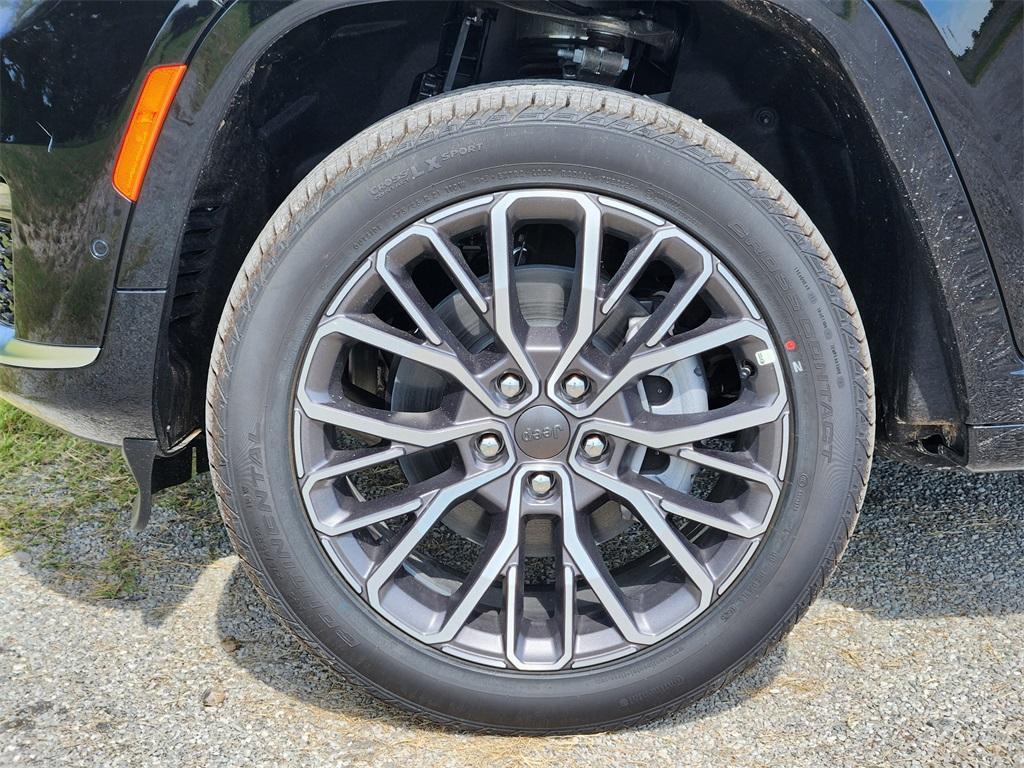 new 2025 Jeep Grand Cherokee L car, priced at $61,212