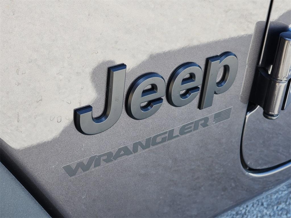 new 2025 Jeep Wrangler car, priced at $43,240