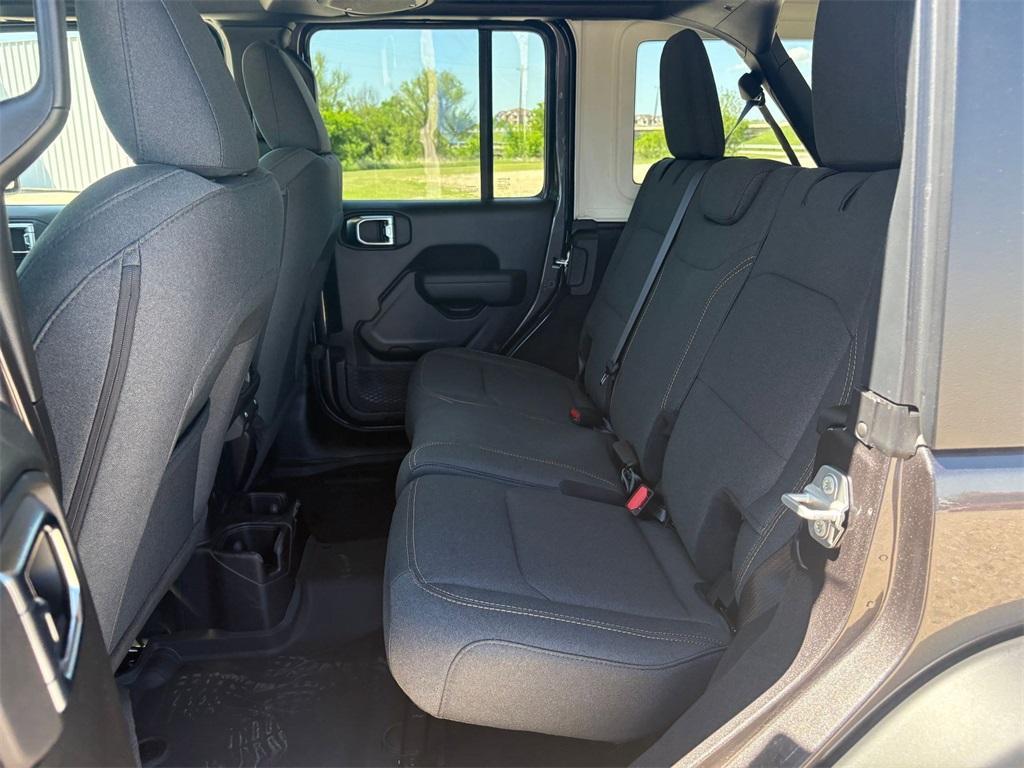 new 2025 Jeep Wrangler car, priced at $47,081