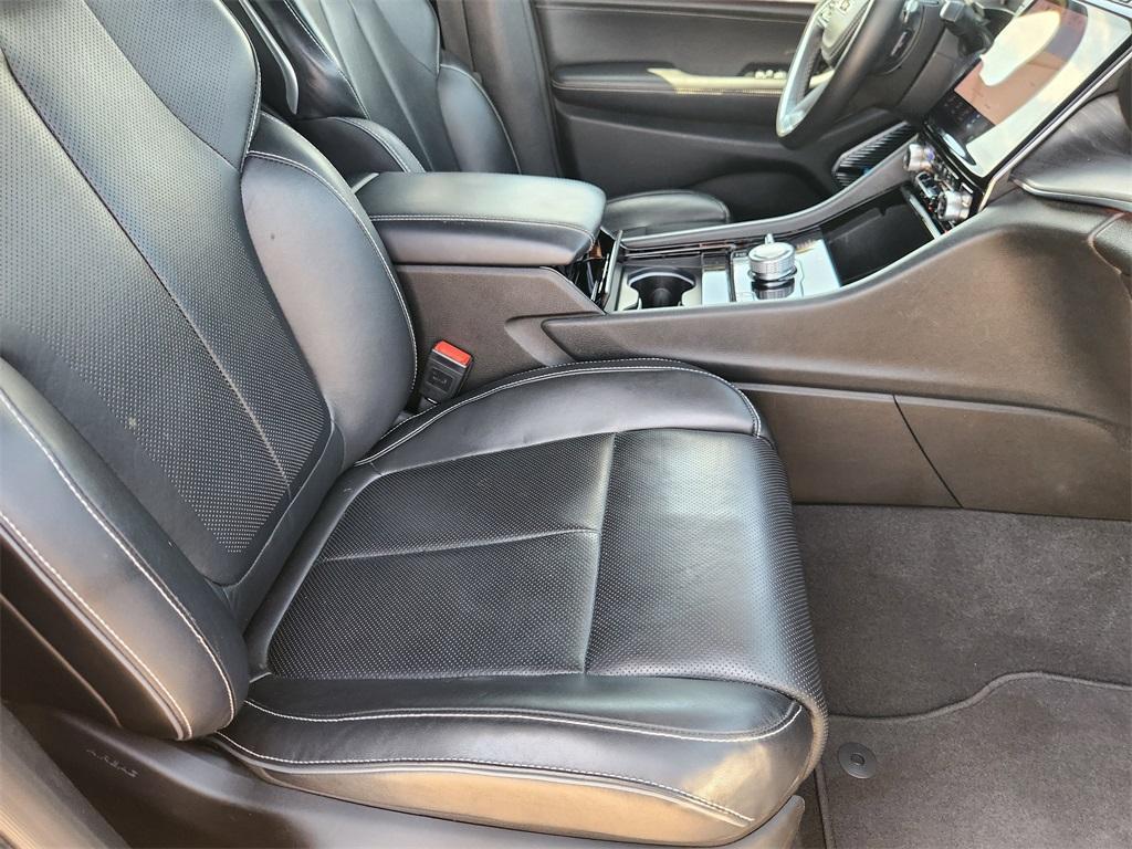used 2021 Jeep Grand Cherokee L car, priced at $28,649