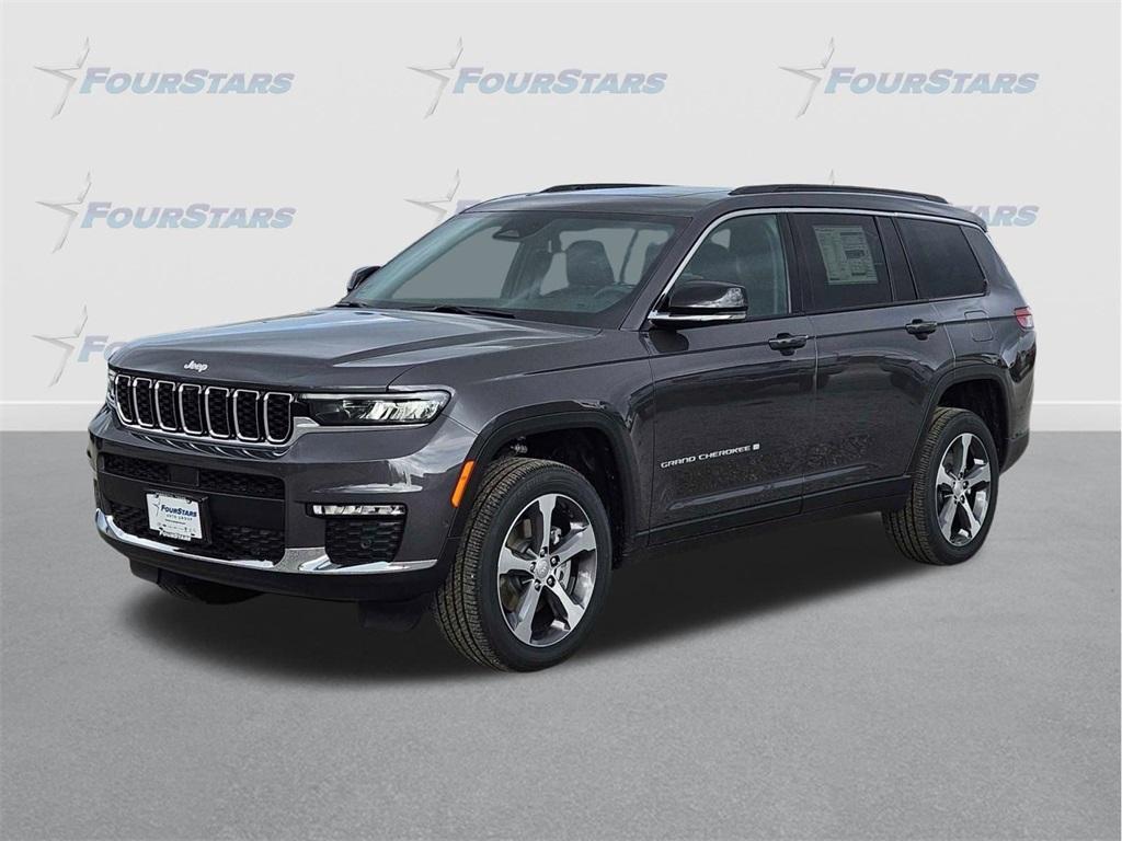 new 2024 Jeep Grand Cherokee L car, priced at $48,611