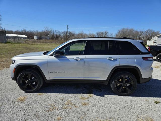 new 2024 Jeep Grand Cherokee car, priced at $40,827