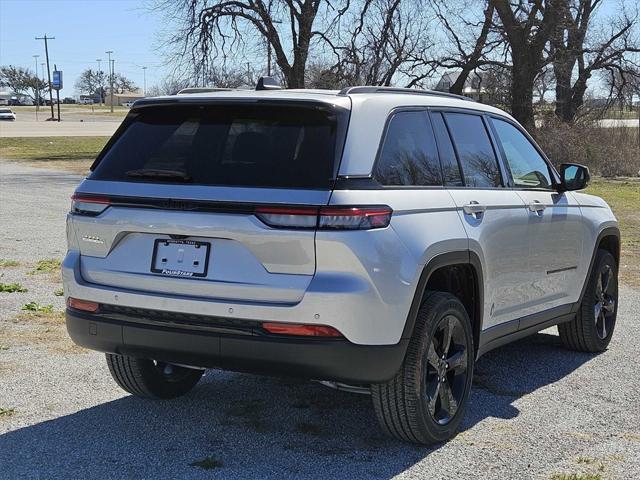 new 2024 Jeep Grand Cherokee car, priced at $40,827