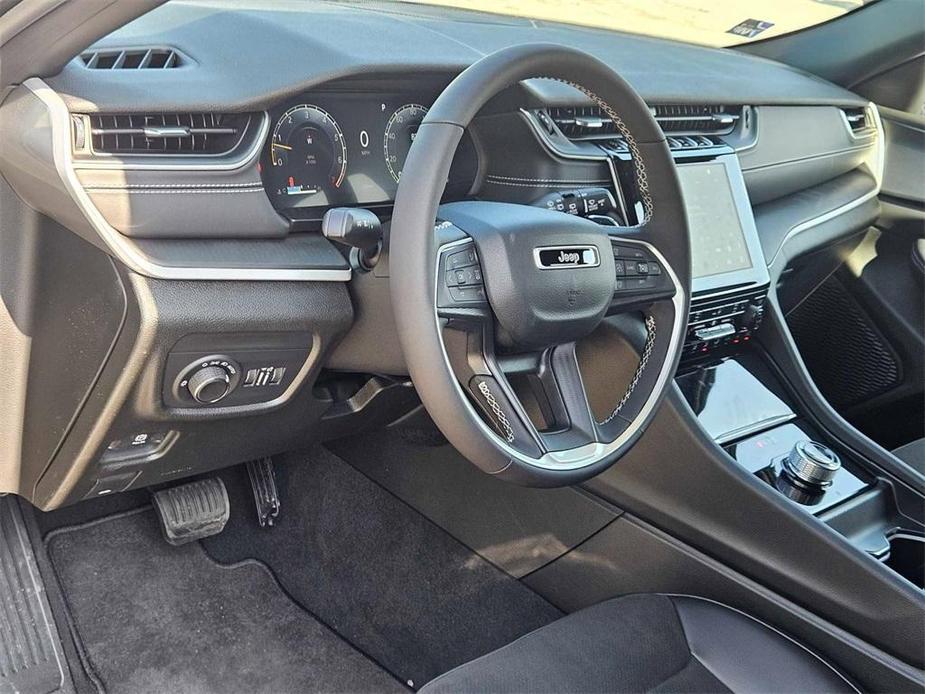 new 2024 Jeep Grand Cherokee car, priced at $41,594