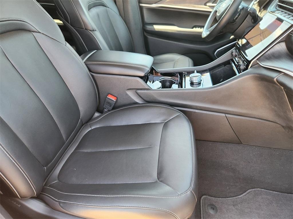 used 2022 Jeep Grand Cherokee car, priced at $30,500