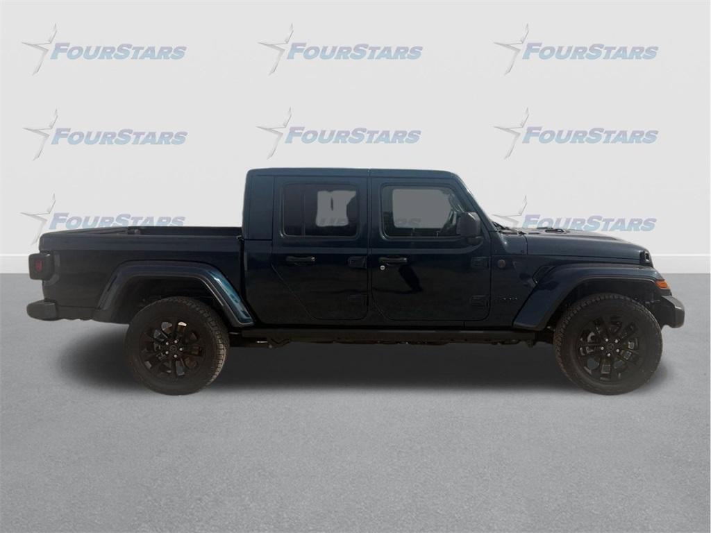 new 2025 Jeep Gladiator car, priced at $42,358
