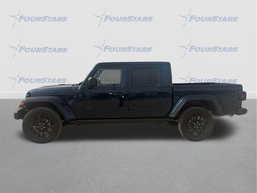 new 2025 Jeep Gladiator car, priced at $42,358