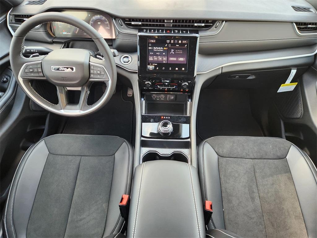 new 2025 Jeep Grand Cherokee car, priced at $38,806