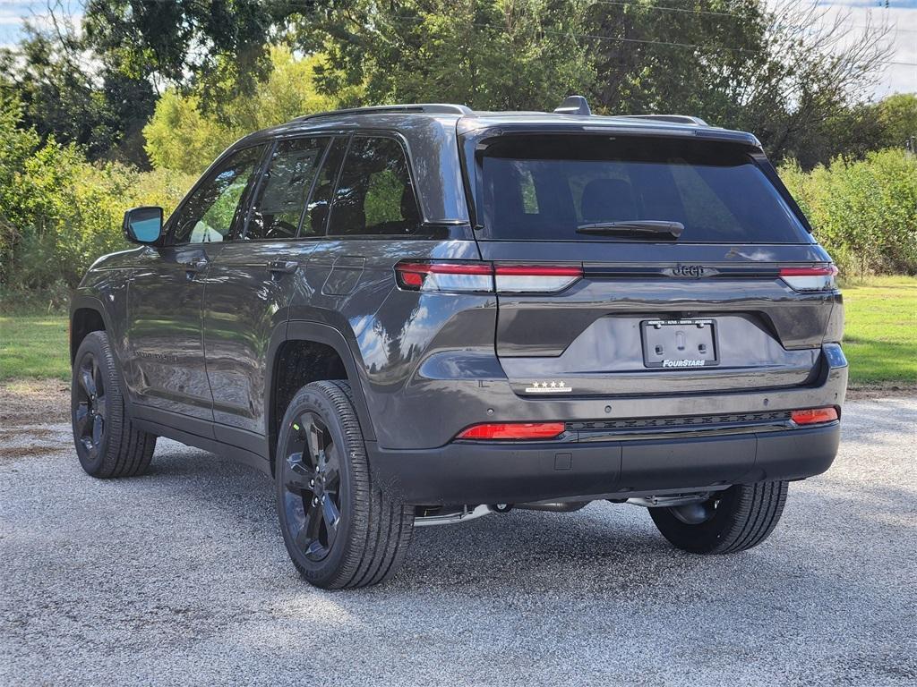 new 2025 Jeep Grand Cherokee car, priced at $38,806