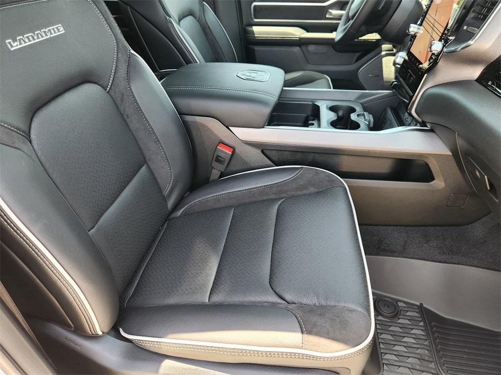 new 2025 Ram 1500 car, priced at $58,776