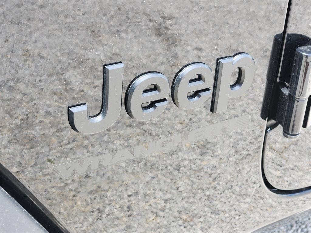 new 2025 Jeep Wrangler car, priced at $46,345