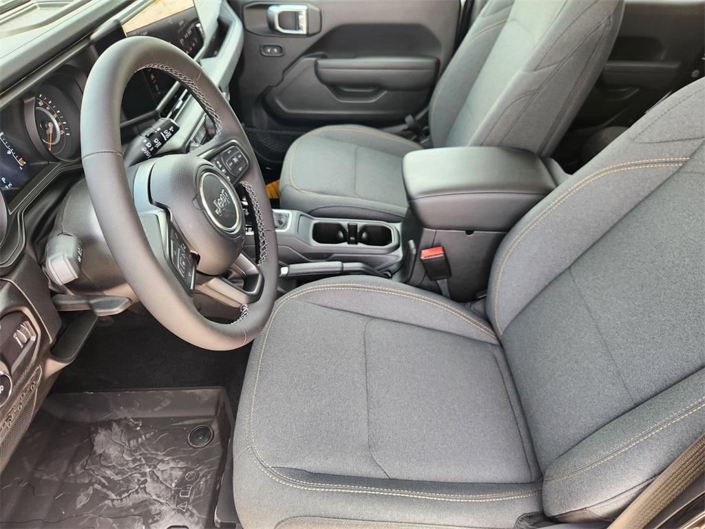 new 2025 Jeep Wrangler car, priced at $46,345
