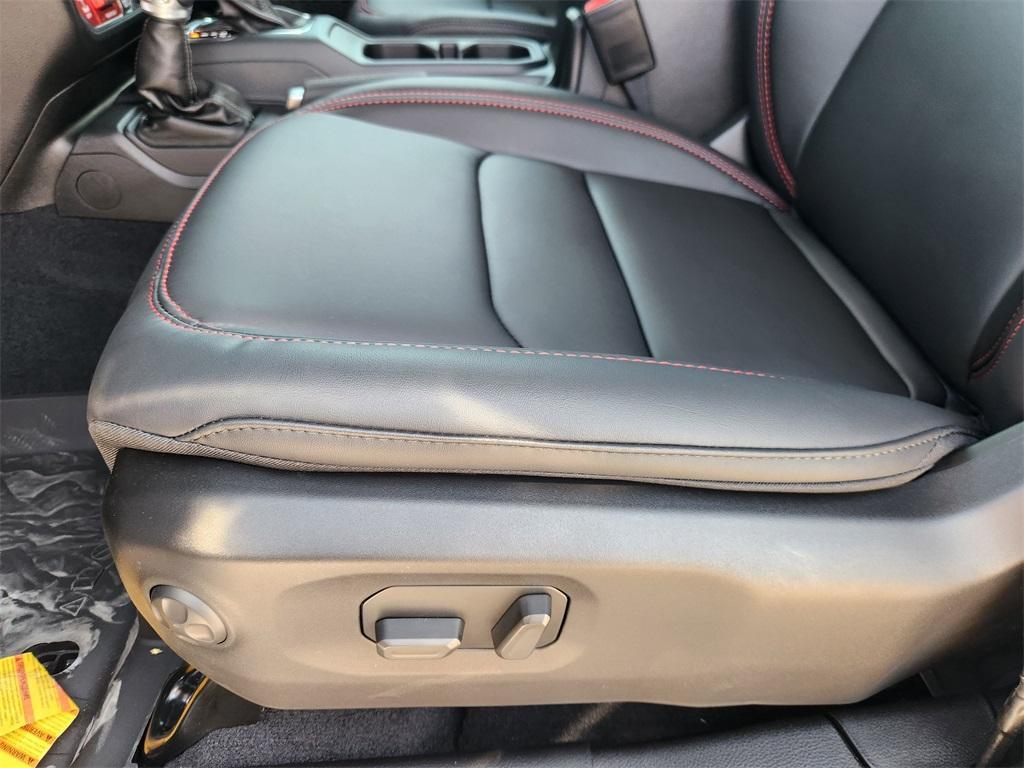 new 2025 Jeep Wrangler car, priced at $61,180