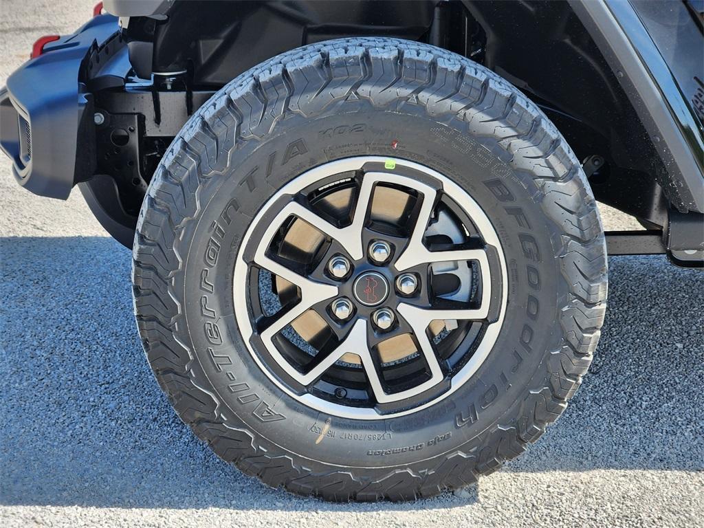 new 2025 Jeep Wrangler car, priced at $61,180