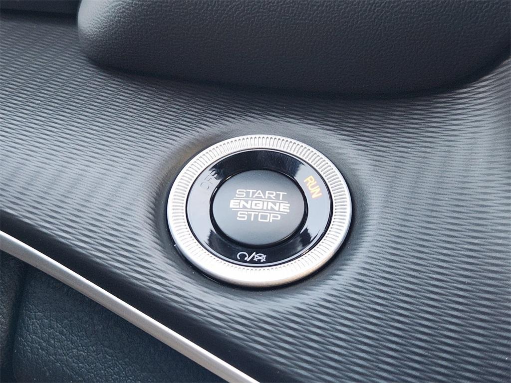 new 2025 Jeep Grand Cherokee car, priced at $42,538