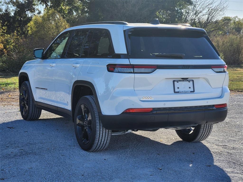 new 2025 Jeep Grand Cherokee car, priced at $42,538