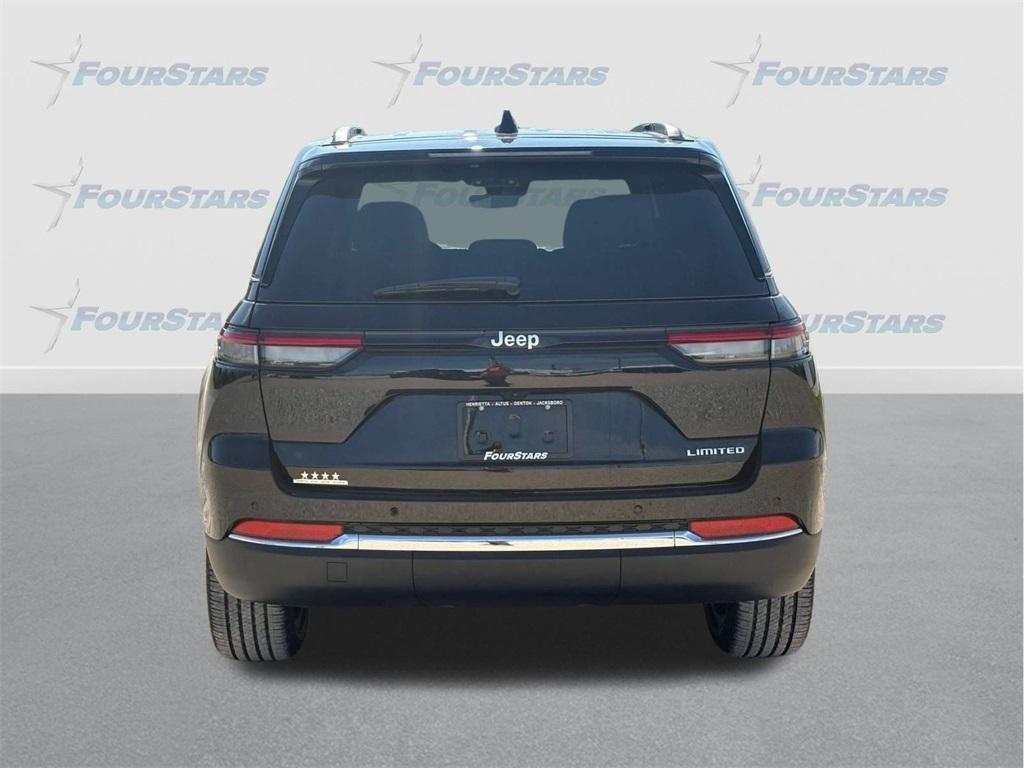 new 2025 Jeep Grand Cherokee car, priced at $45,233