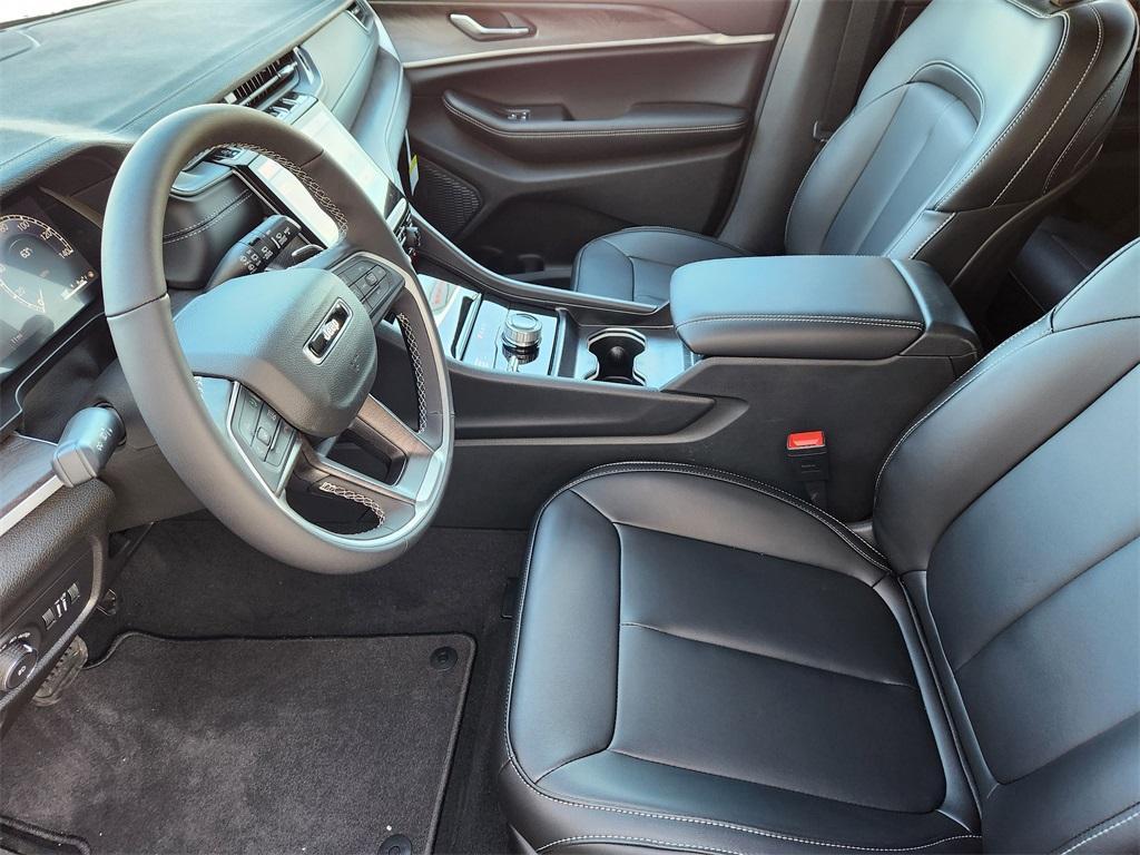 new 2025 Jeep Grand Cherokee car, priced at $46,839