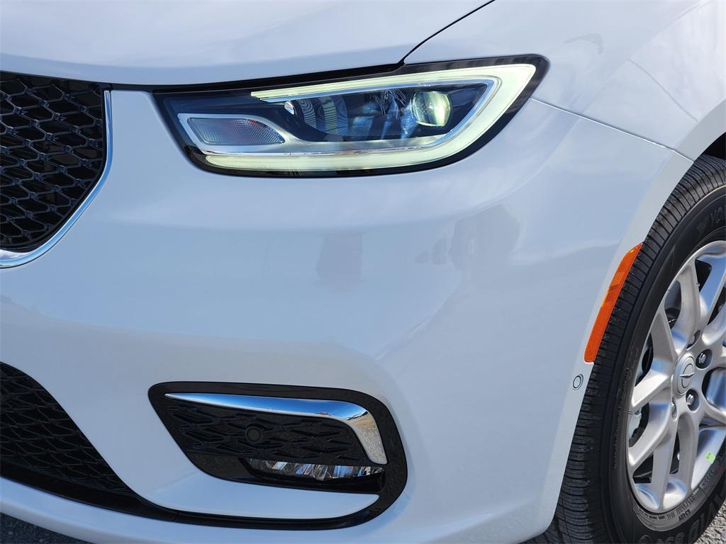 new 2026 Chrysler Pacifica car, priced at $40,830