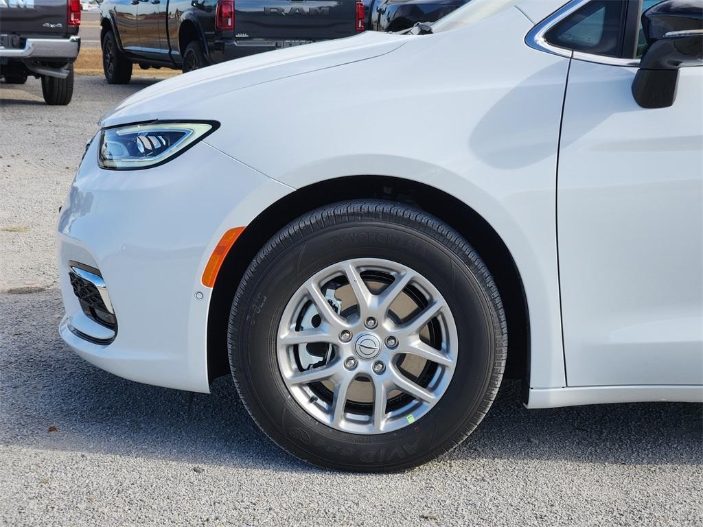 new 2026 Chrysler Pacifica car, priced at $40,830