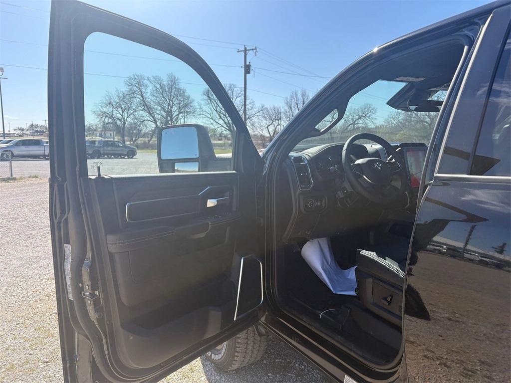 new 2025 Ram 2500 car, priced at $80,082
