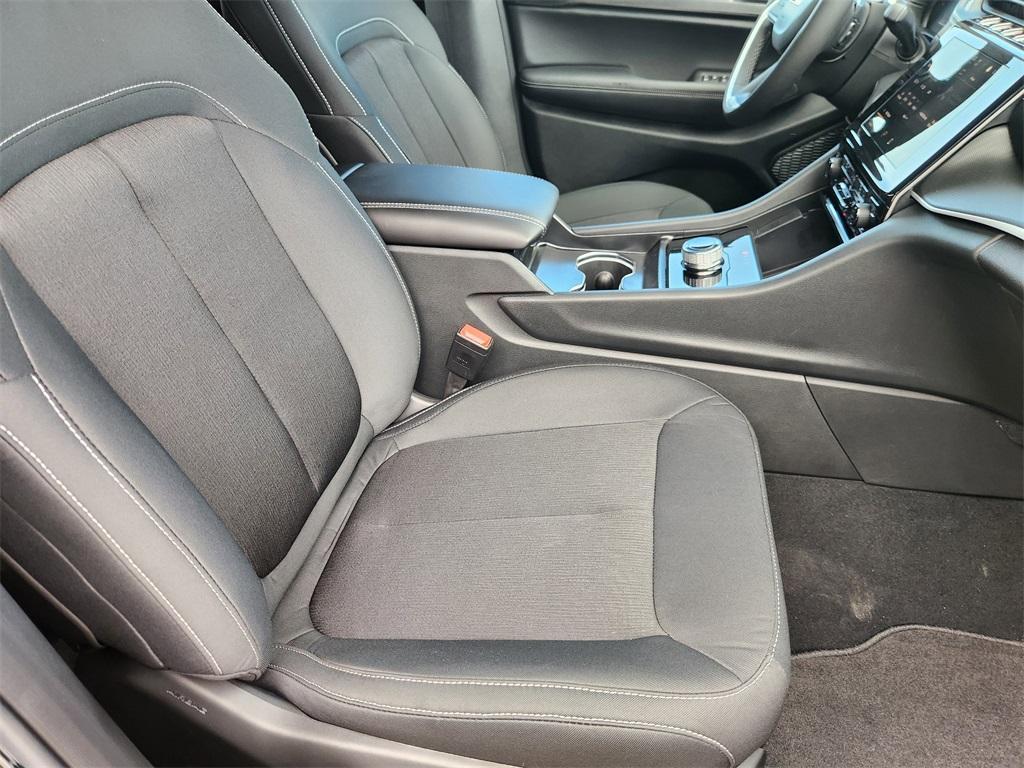 new 2025 Jeep Grand Cherokee L car, priced at $34,646