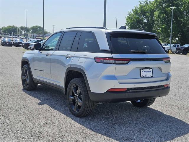 new 2024 Jeep Grand Cherokee car, priced at $40,827