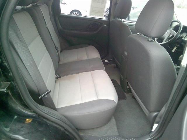 used 2007 Ford Escape car, priced at $3,990