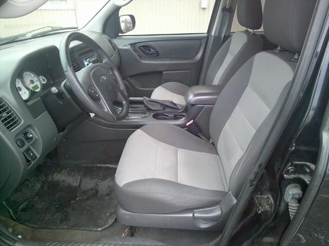 used 2007 Ford Escape car, priced at $3,990