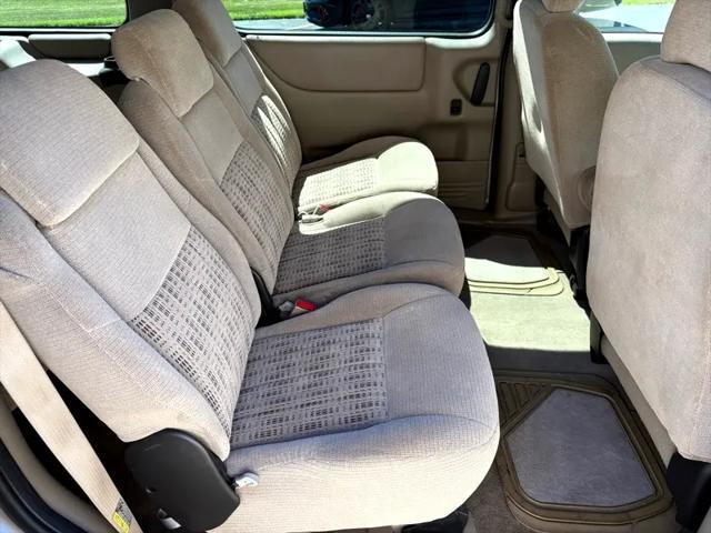 used 2004 Chevrolet Venture car, priced at $2,990