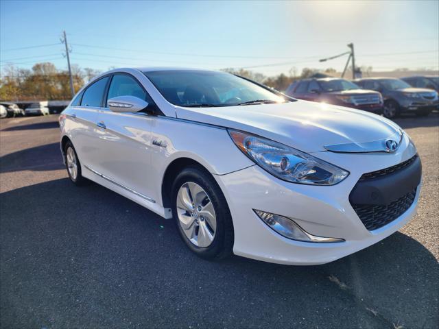 used 2014 Hyundai Sonata Hybrid car, priced at $11,450