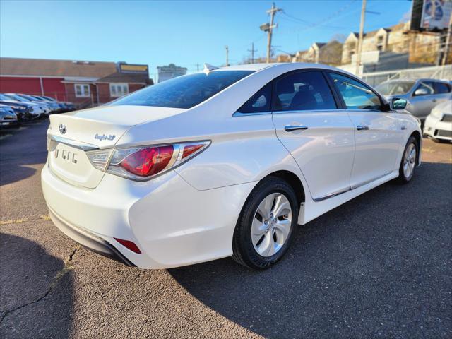 used 2014 Hyundai Sonata Hybrid car, priced at $11,450