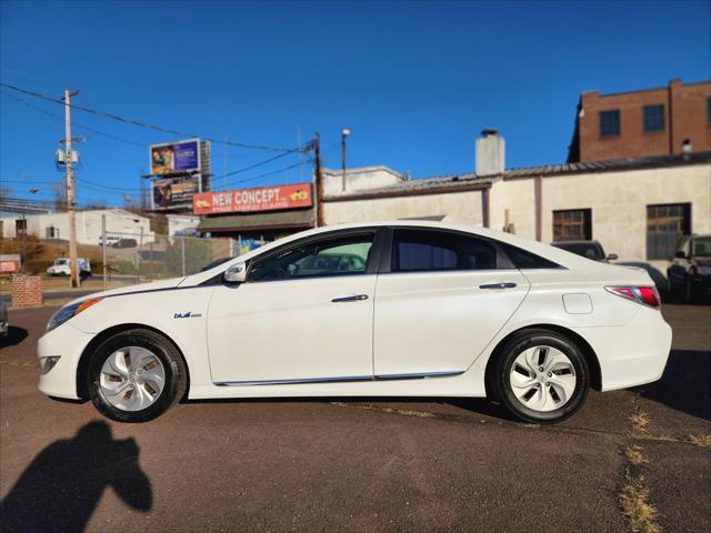 used 2014 Hyundai Sonata Hybrid car, priced at $11,450