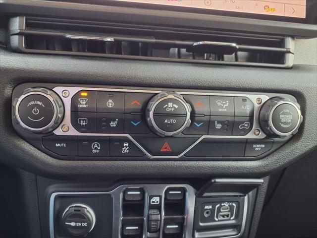 new 2025 Jeep Wrangler car, priced at $46,293