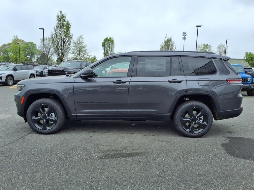 new 2025 Jeep Grand Cherokee car, priced at $47,179