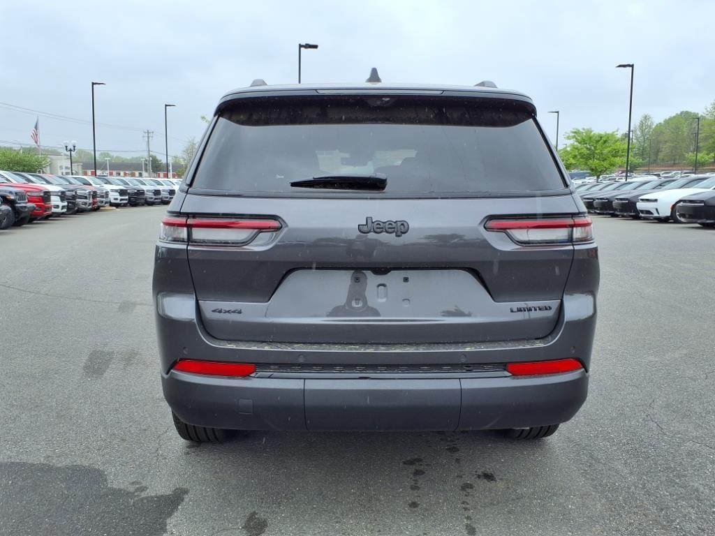 new 2025 Jeep Grand Cherokee car, priced at $47,179