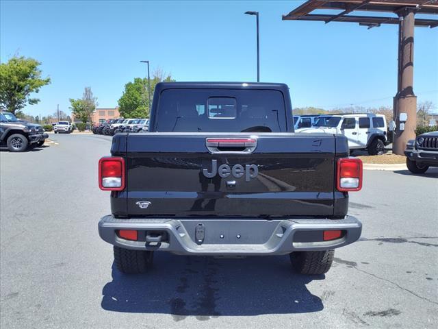 new 2025 Jeep Gladiator car, priced at $42,440