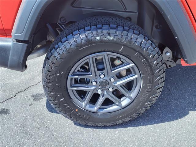 new 2025 Jeep Wrangler car, priced at $50,365