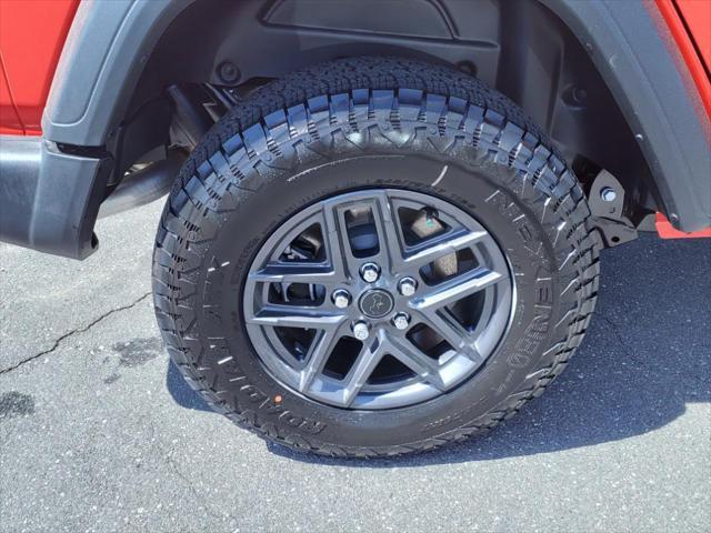 new 2025 Jeep Wrangler car, priced at $47,339