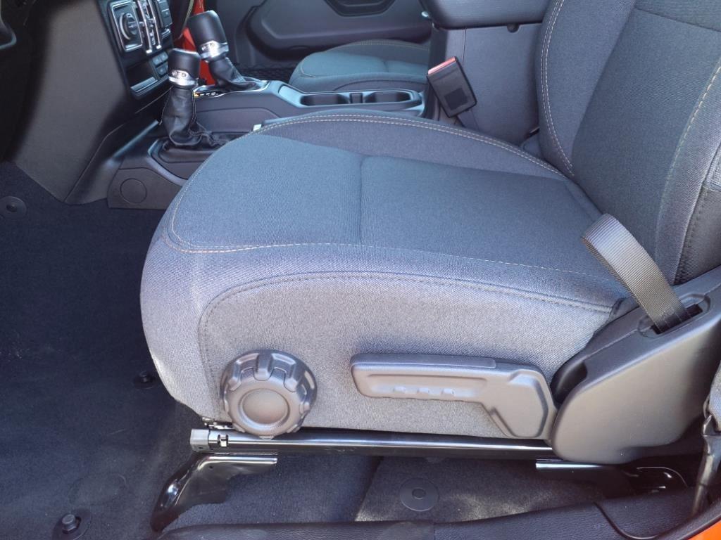 new 2025 Jeep Wrangler car, priced at $45,865