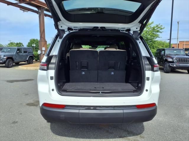 new 2025 Jeep Grand Cherokee L car, priced at $49,619
