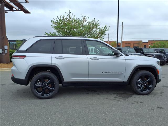 new 2025 Jeep Grand Cherokee car, priced at $49,770